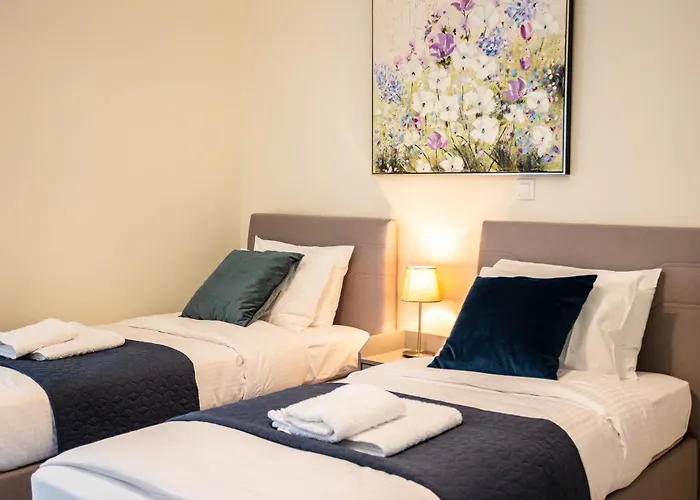 Zografou Bright Getaway - Athens City Escape