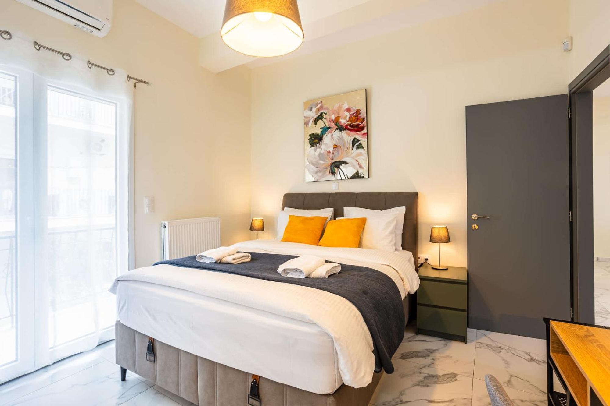 Zografou Bright Getaway - Escape Apartment *
